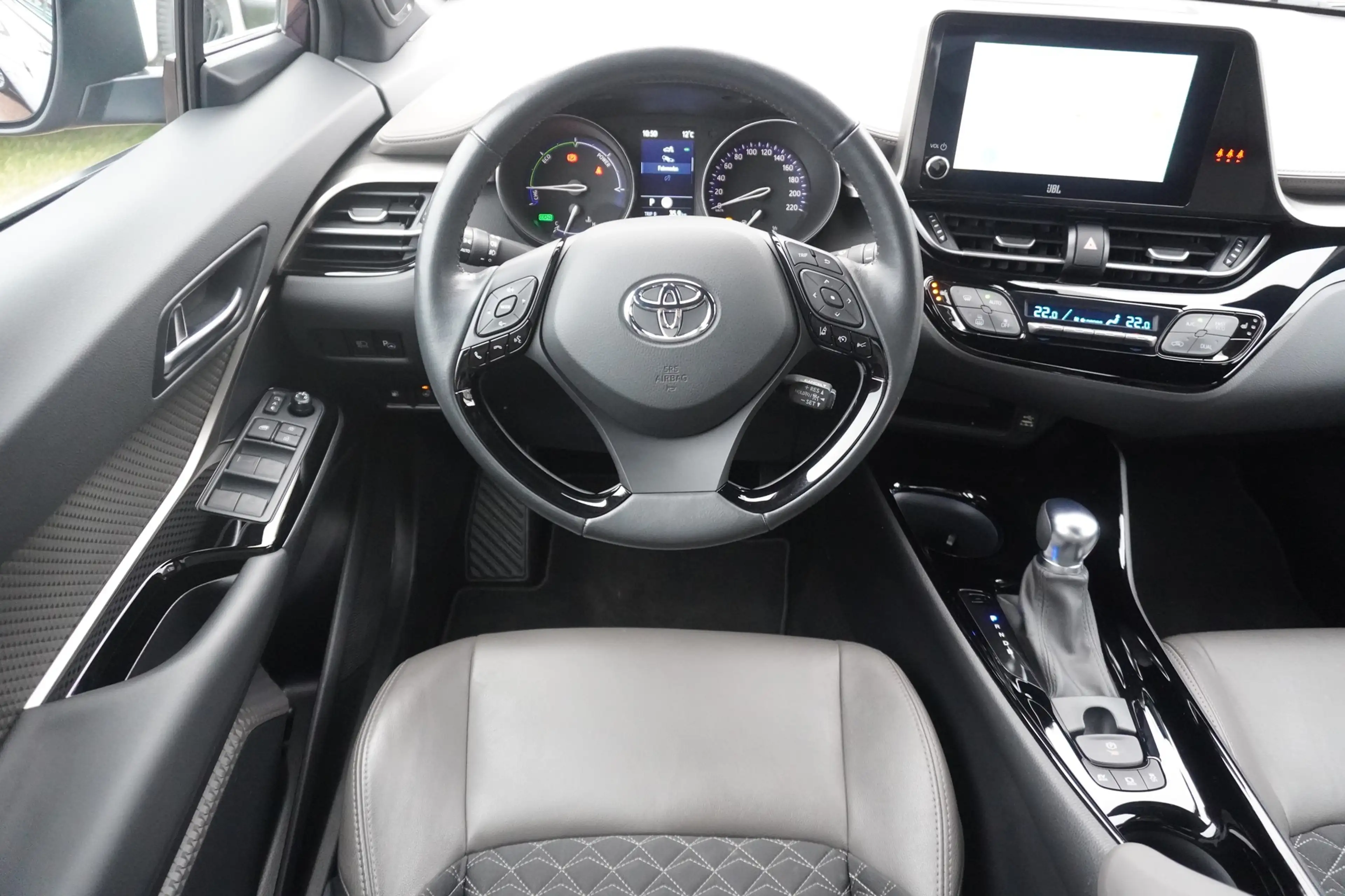 Toyota C-HR 1.8 Aut. Hybrid Lounge LED Navi ACC Kamera — photo 14
