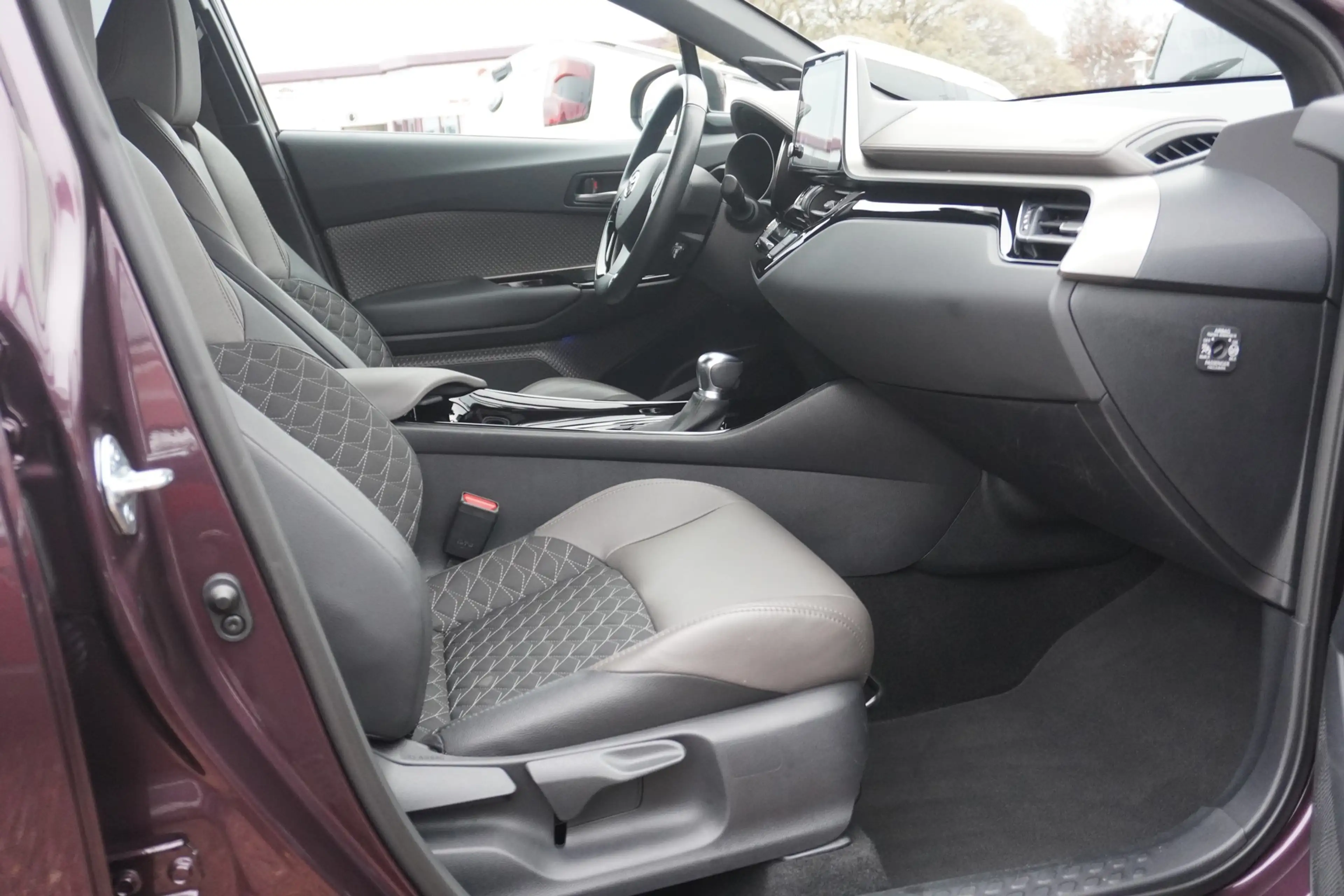 Toyota C-HR 1.8 Aut. Hybrid Lounge LED Navi ACC Kamera — photo 10