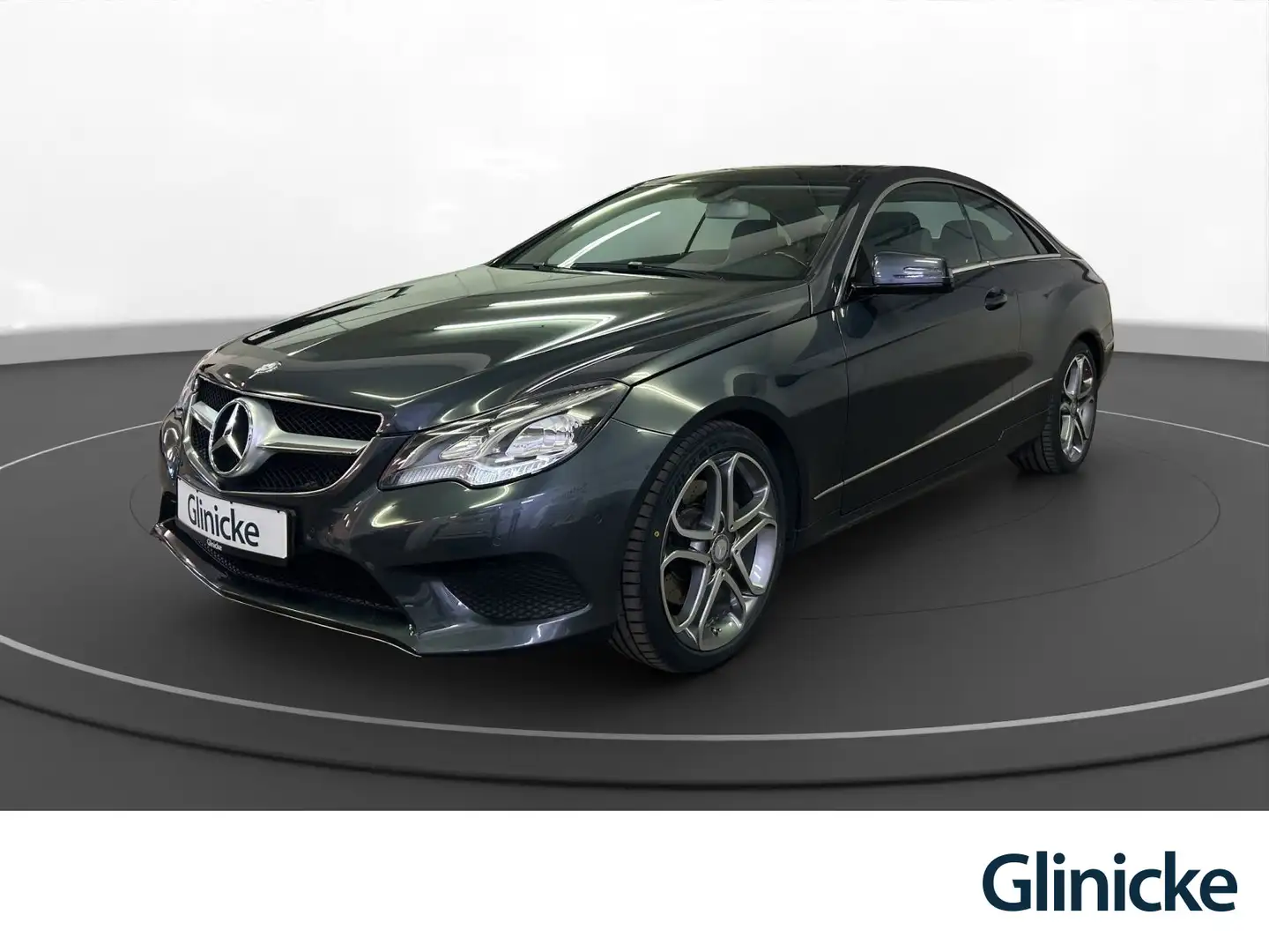 Mercedes-Benz E 250 CGI Coupé Pano Navi LM 18" Tempomat RFK+PD Grau - 1