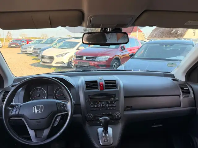 Honda CR-V view 9