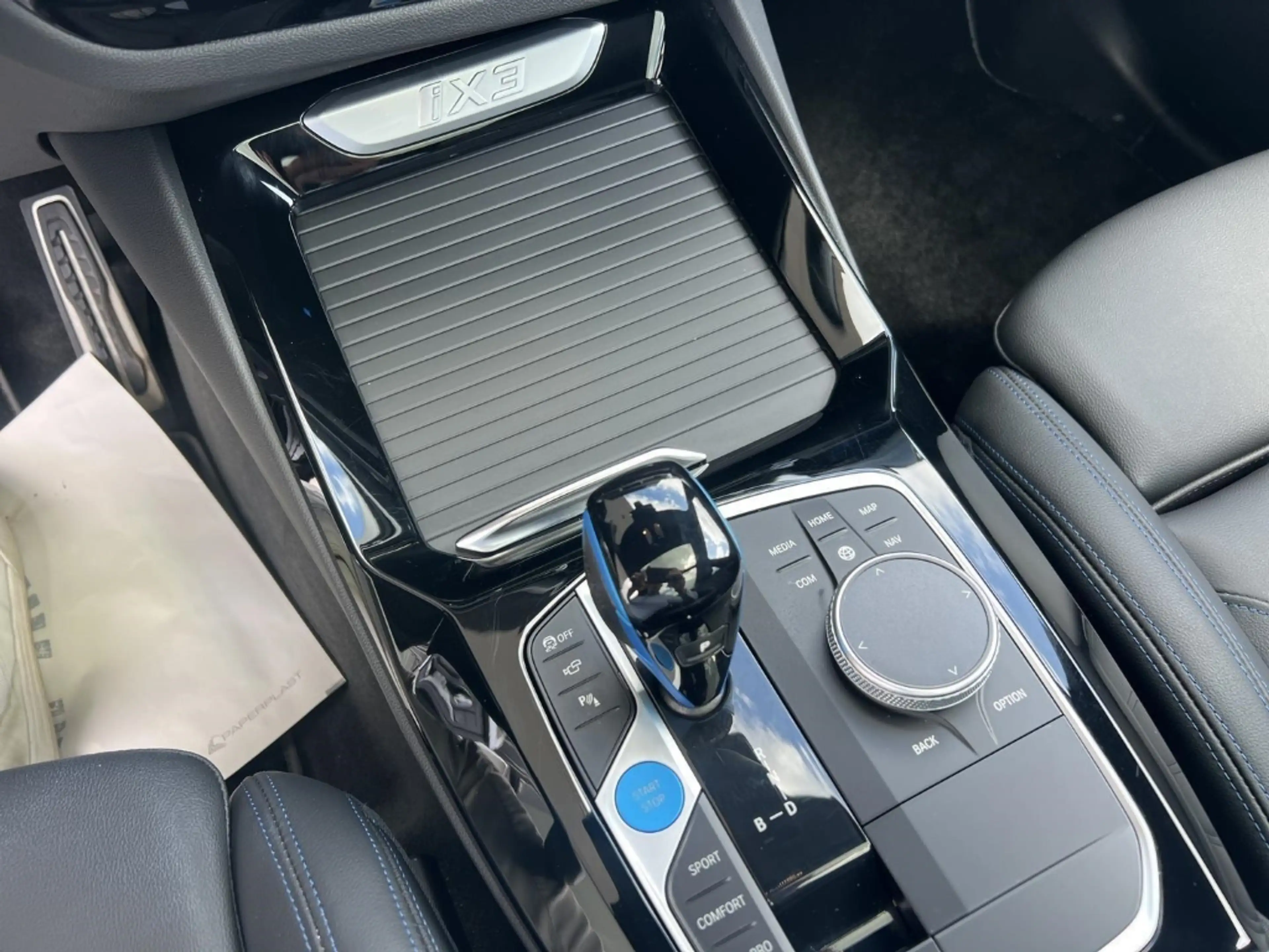 BMW iX3 M SPORT Sportpaket HUD AD El. Fondsitzverst. Navi — photo 13