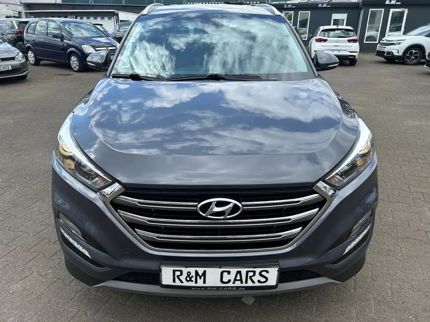 Hyundai TUCSON Automatik 4WD Navi Kamera Style Premium Grey - 2