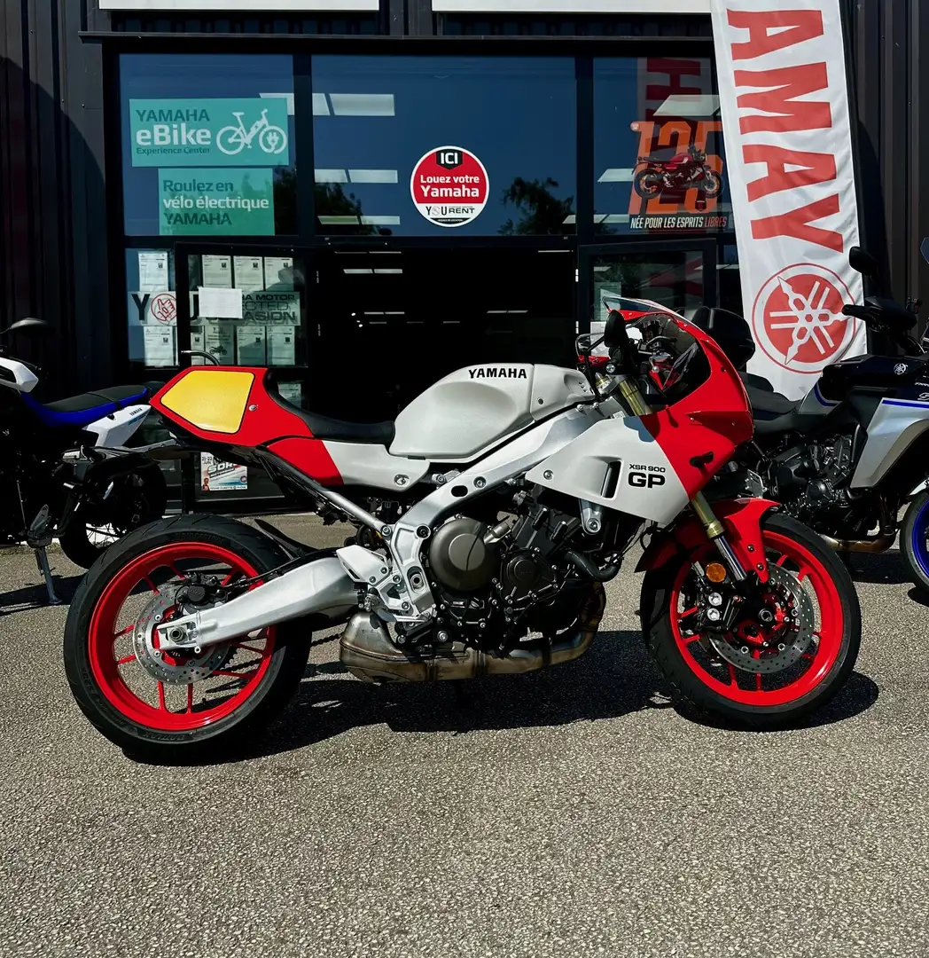Yamaha XSR 900 Blanc - 1