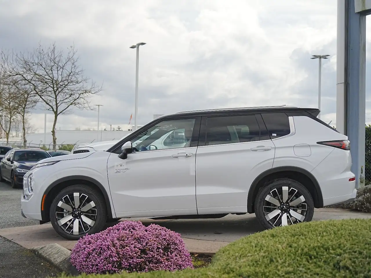 Mitsubishi Outlander снимка Mitsubishi Outlander