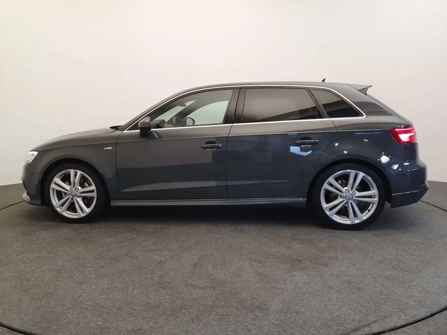 Audi A3 Sportback 30 TFSI Sport S Line Cruise control, Sto Gris - 2