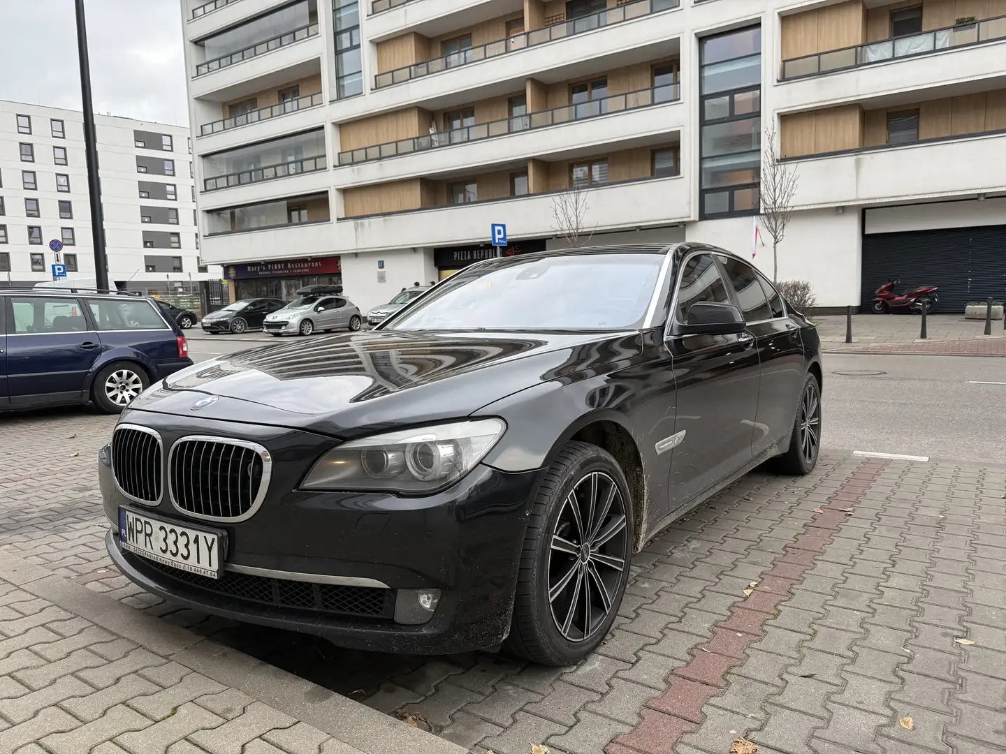 BMW 760 760i - 2
