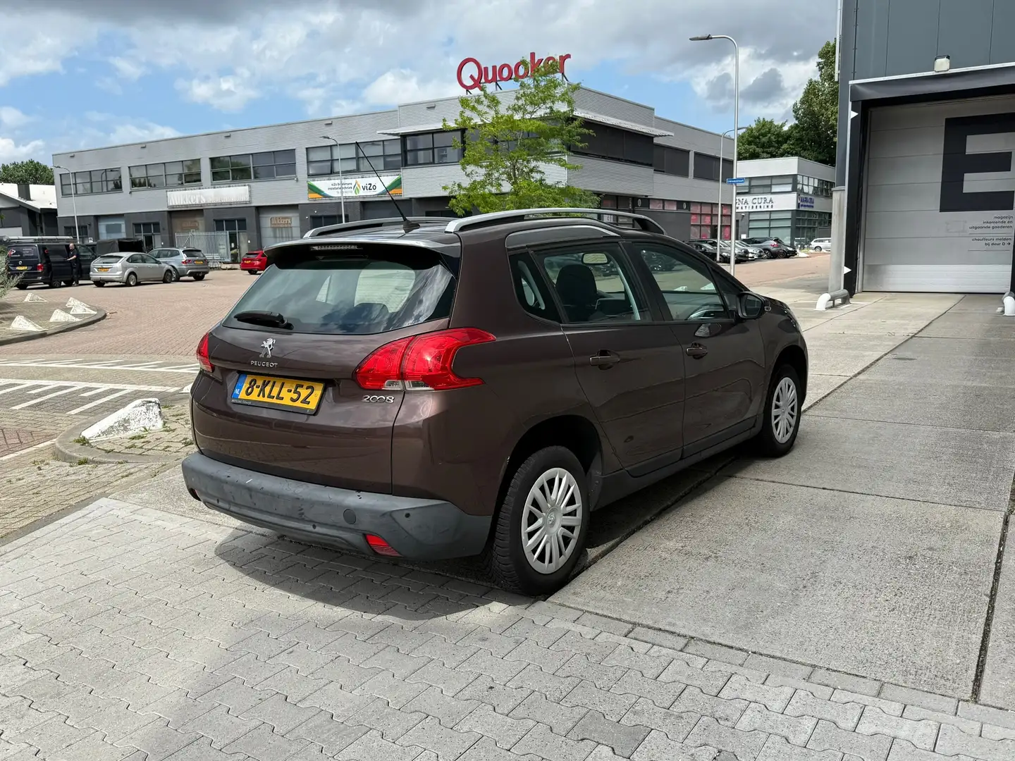 Peugeot 2008 1.2 VTi Active NEW APK 5 Dr Bruin - 2