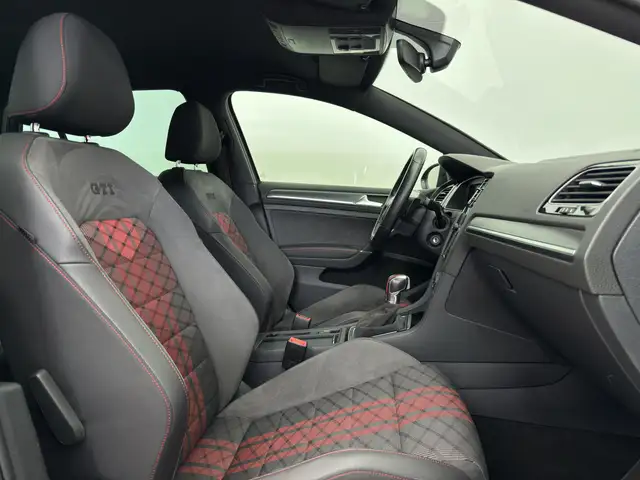 Volkswagen Golf view 14