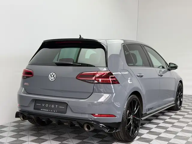 Volkswagen Golf view 6