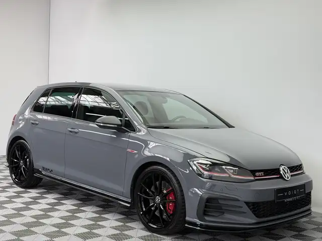 Volkswagen Golf view 5