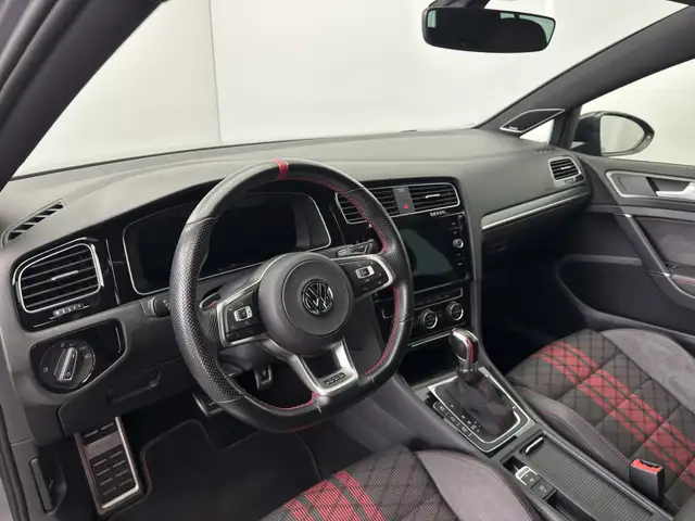 Volkswagen Golf view 8