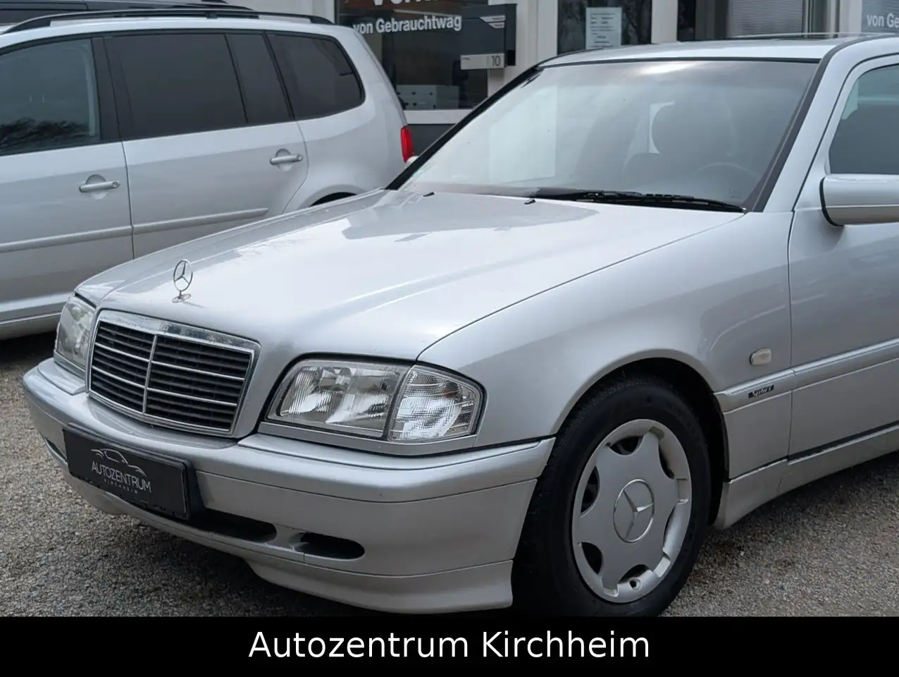 Mercedes-Benz C 180, foto 1