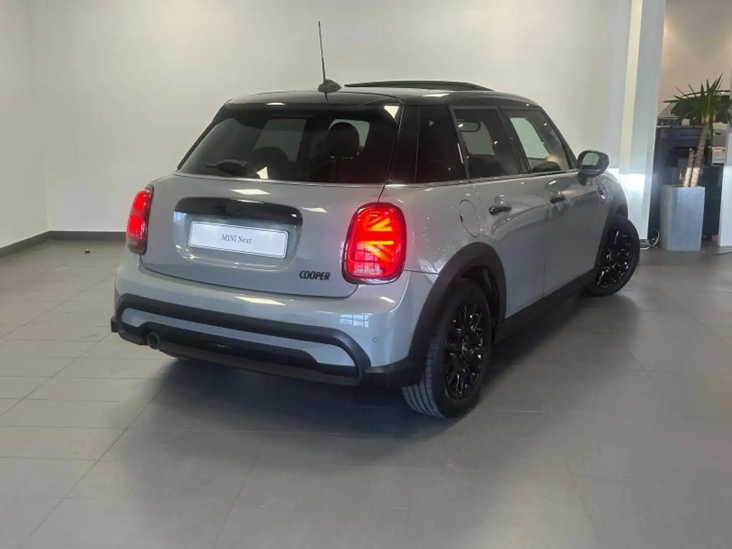 MINI Cooper E Cooper 136ch Edition Camden BVA7 Grau - 2