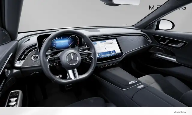 Mercedes-Benz E 220 d 4MATIC AMG Line Ansicht 4