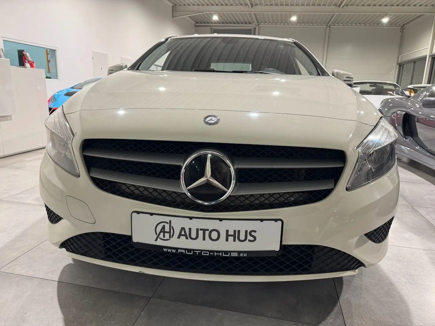 Mercedes-Benz A 180 Klima/PDC/Bluetooth/Start-Stop Blanc - 2