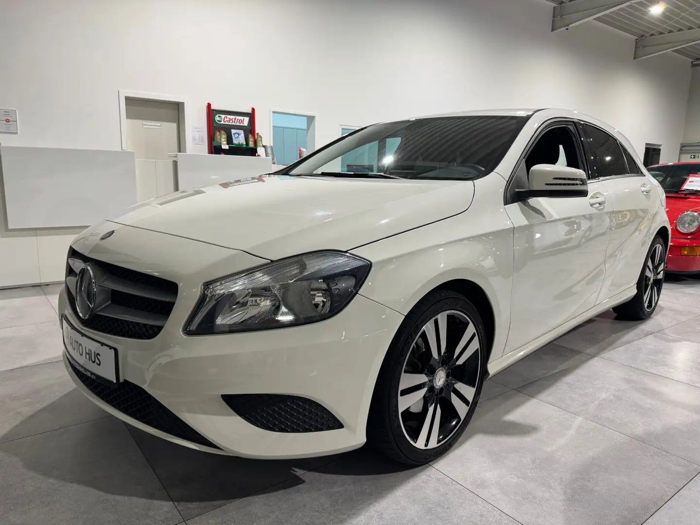 Mercedes-Benz A 180 Klima/PDC/Bluetooth/Start-Stop Blanc - 1