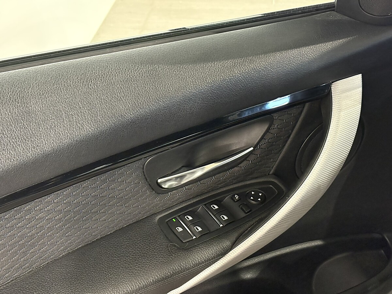 BMW 340 i Touring M Sport Aut. — photo 12