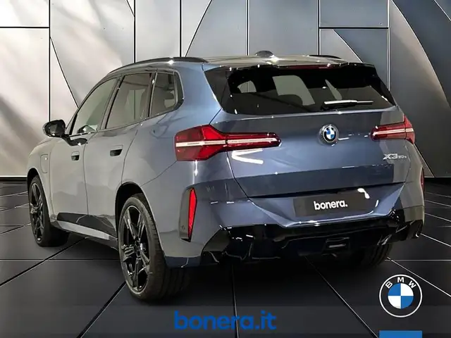 BMW X3 view 7