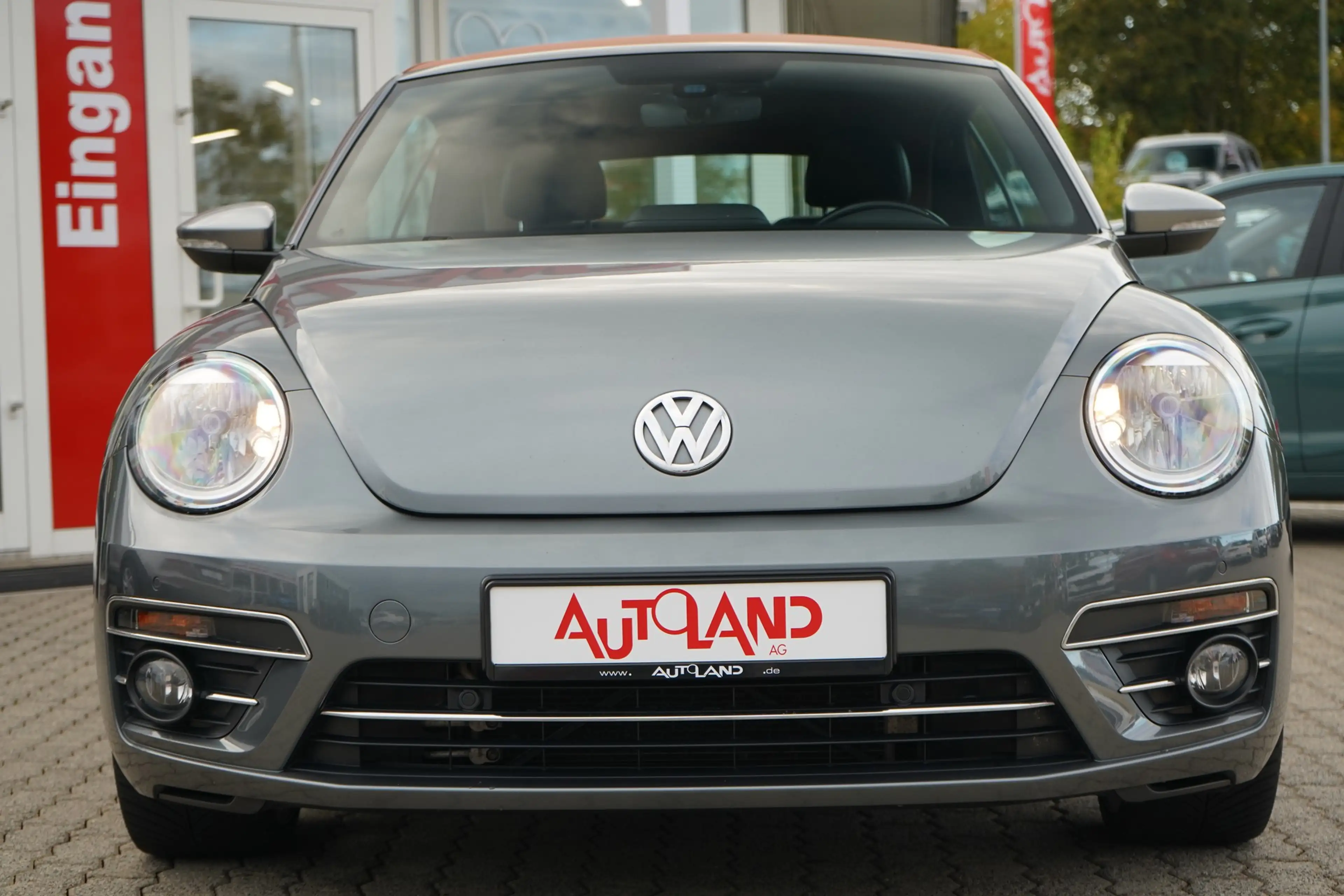 Volkswagen Beetle Cabriolet 1.4 TSI Karmann Tempomat PDC — photo 11
