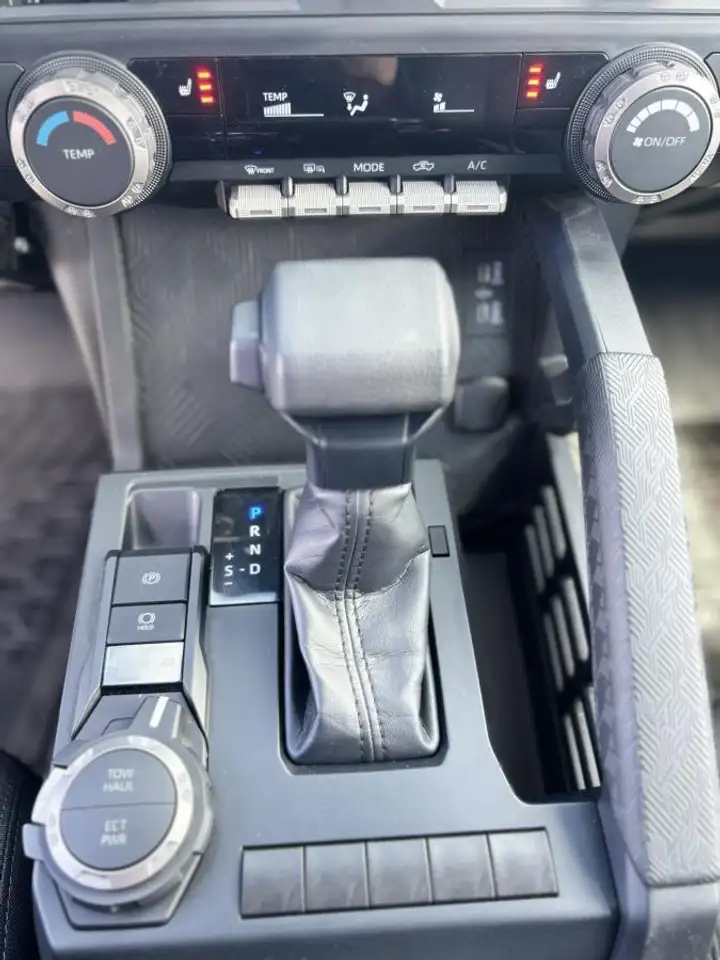 Toyota Tacoma снимка Toyota Tacoma
