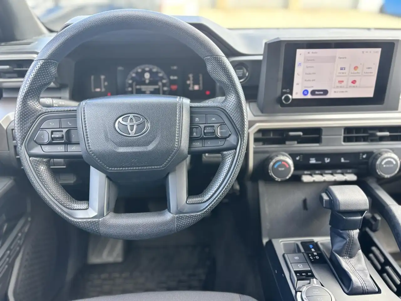 Toyota Tacoma снимка Toyota Tacoma
