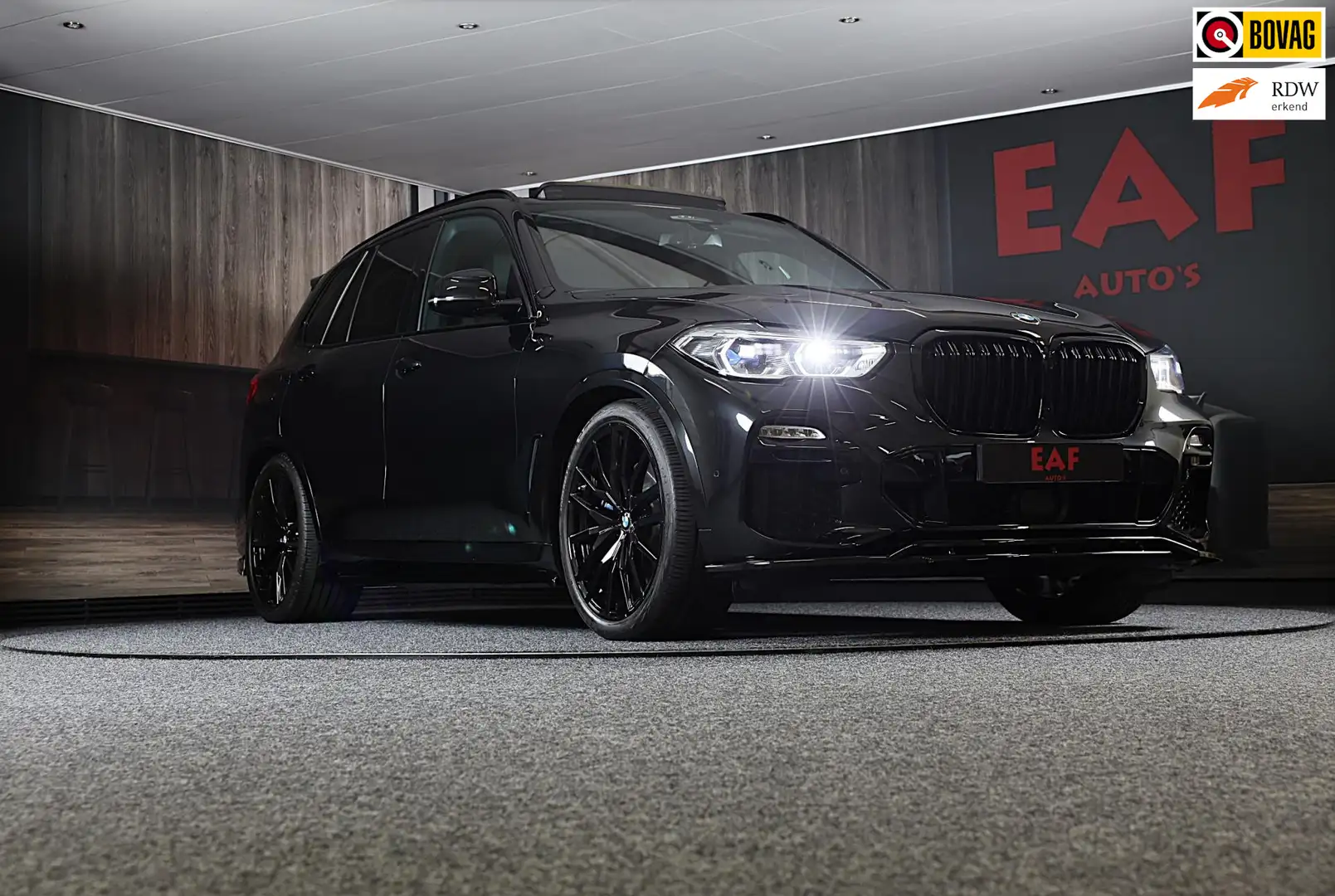 BMW X5 XDrive45e M Sportpakket / Acc / Head Up / HK / Lan Zwart - 1