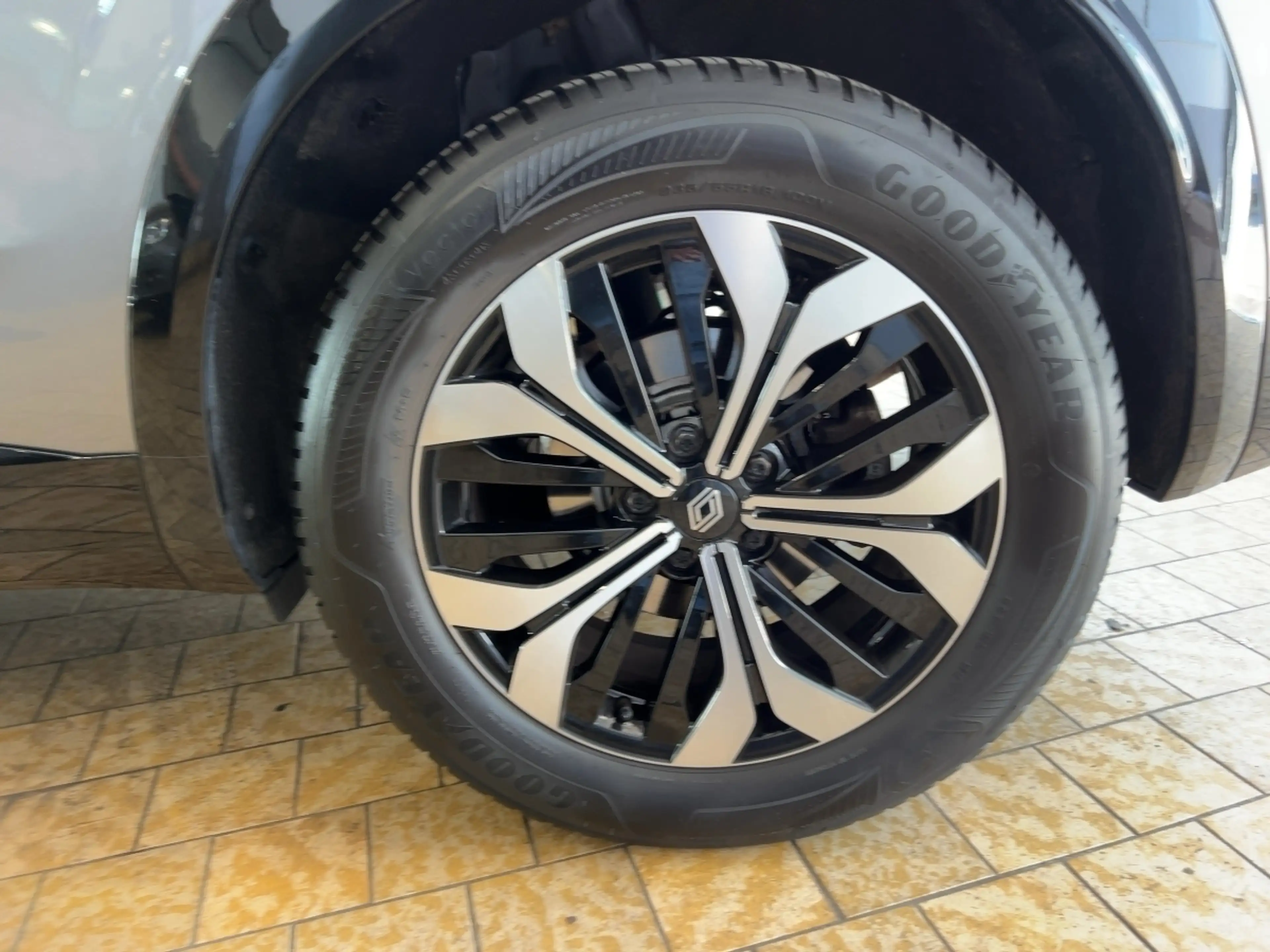 Renault Austral Evolution Mild Hybrid 160 Automatik SHZ BT — photo 15