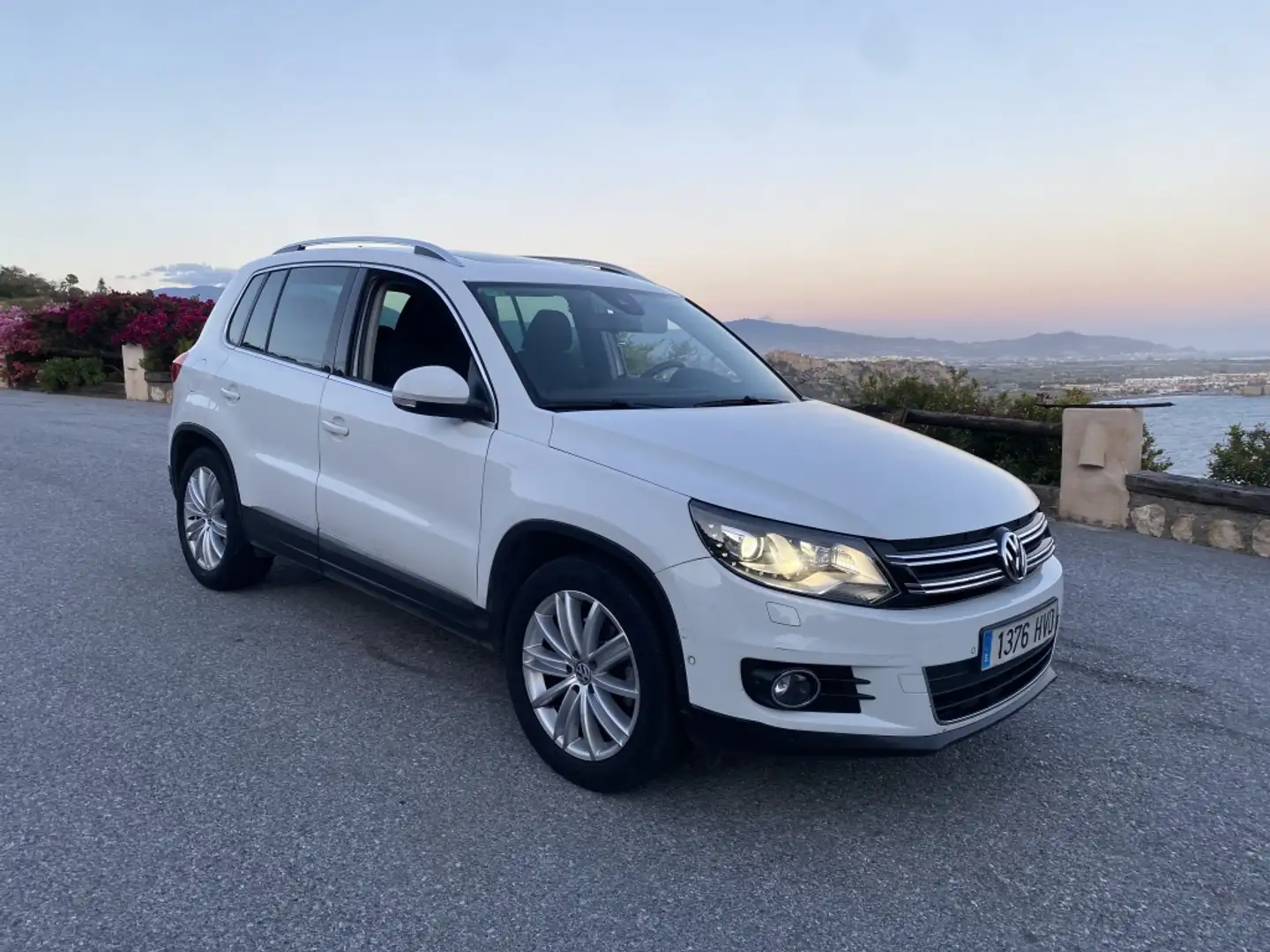 Volkswagen Tiguan 2.0TDI BMT CityScape 4x2 140 Weiß - 2