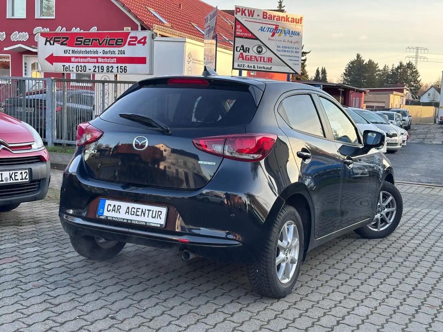 Mazda 2 e Homura KLIMAAUTOMATIK + LENKRADHEIZUNG Noir - 2
