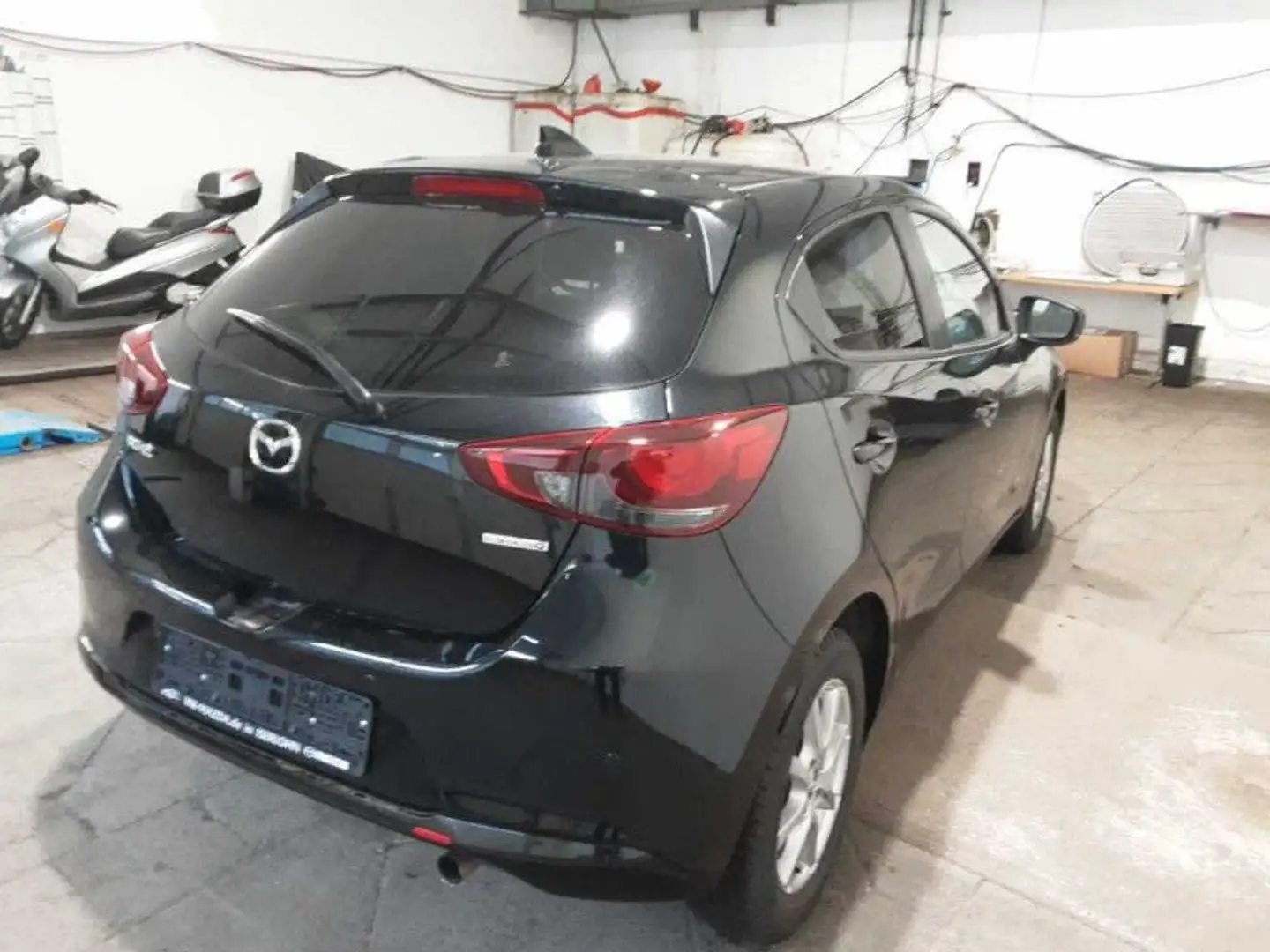 Mazda 2 e Homura KLIMAAUTOMATIK + LENKRADHEIZUNG Schwarz - 2