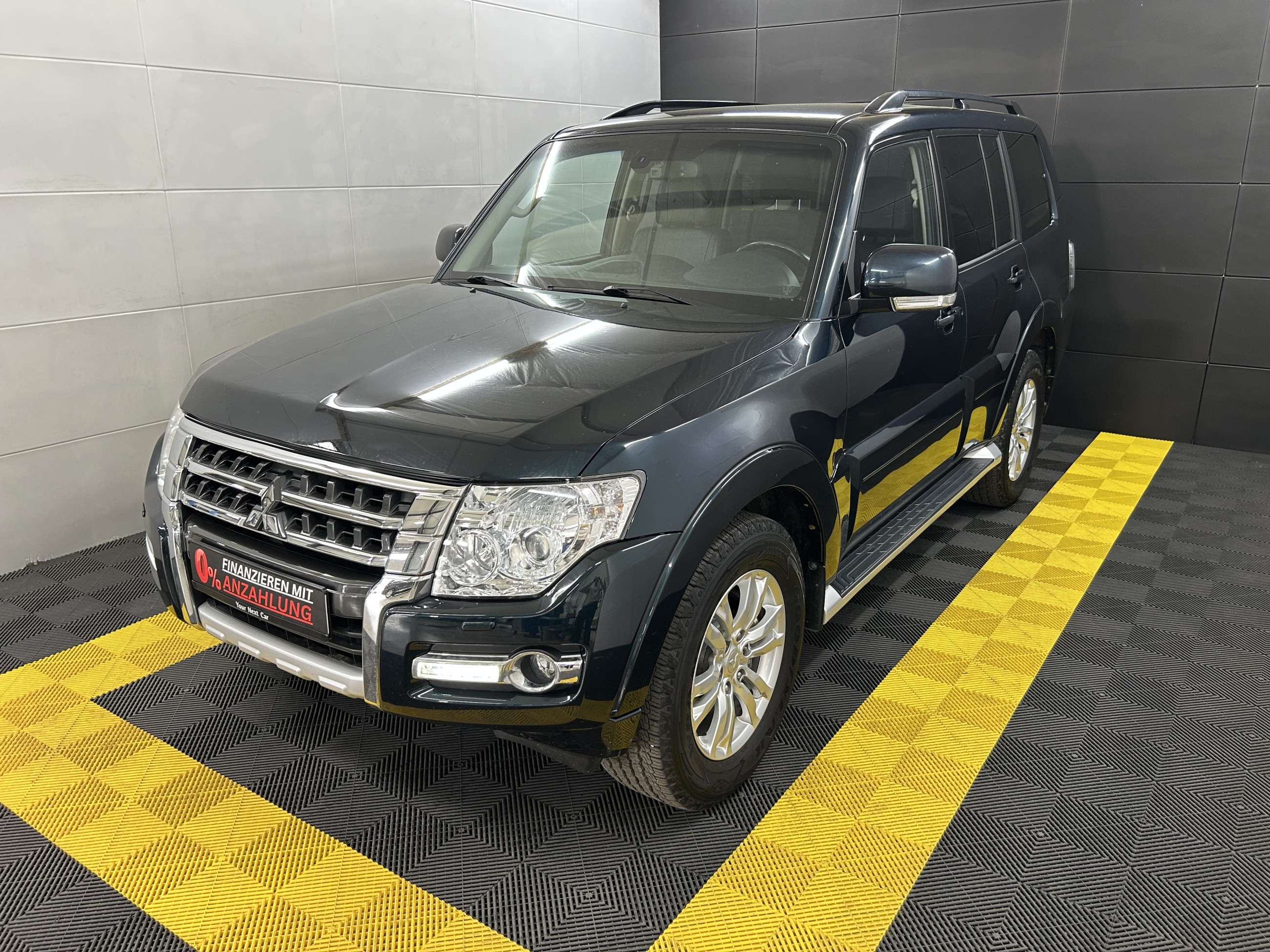 Second hand Mitsubishi Pajero 3.5