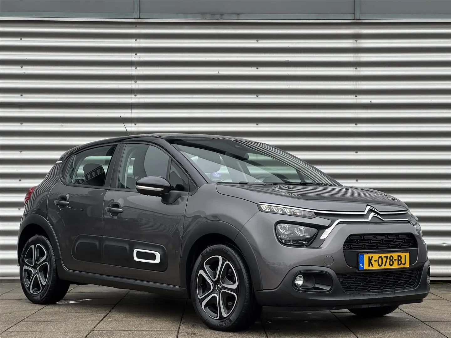 Citroen C3 1.2 PureTech 83pk C-Series Navigatie | Climate Con Gris - 2
