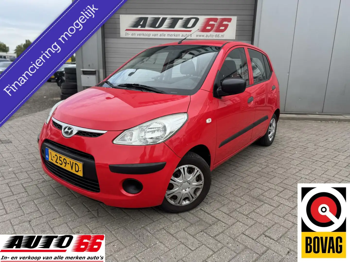 Hyundai i10 1.1 i-Catcher 5 drs Airco Rood - 1