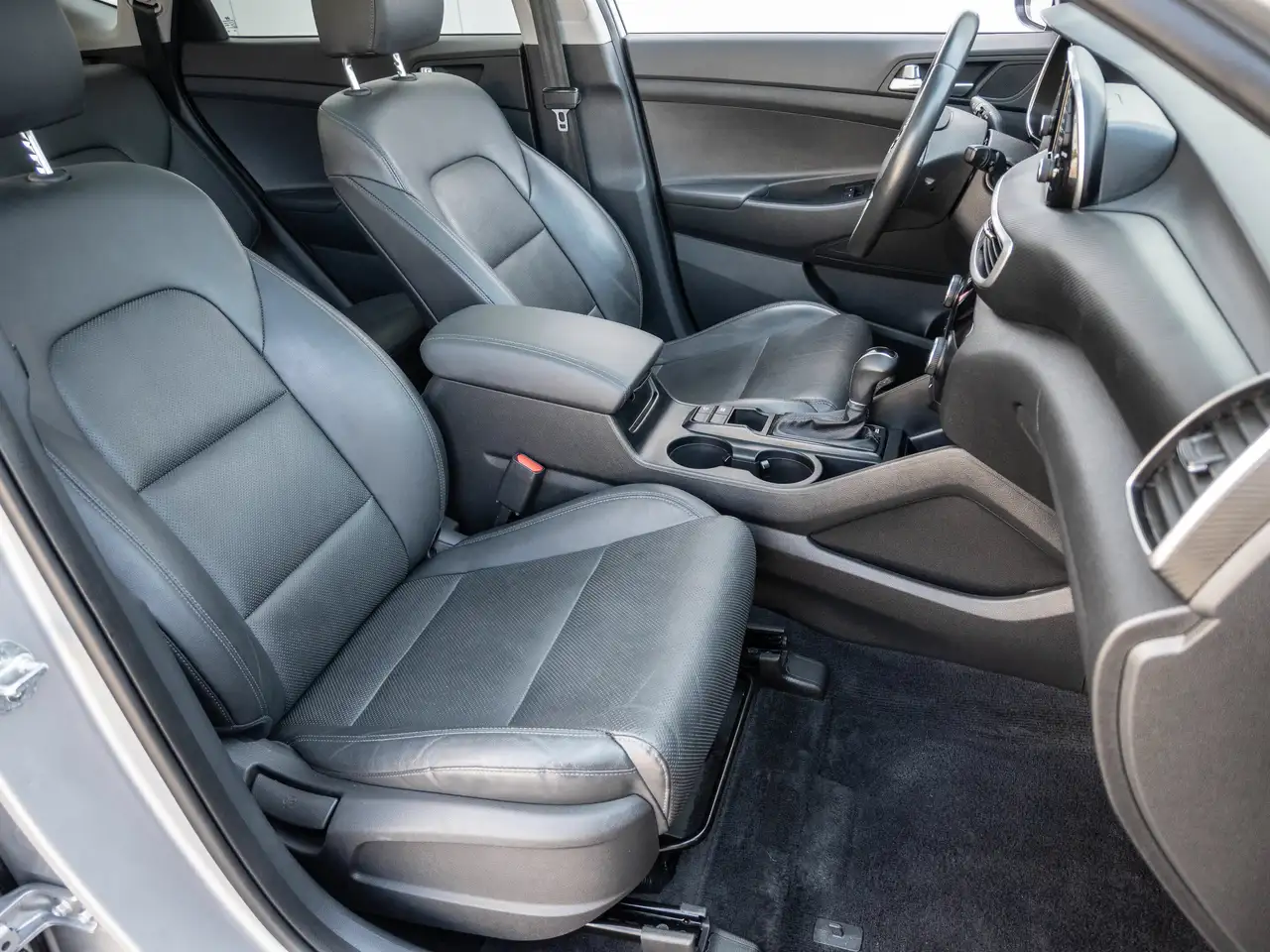 Hyundai TUCSON снимка Hyundai TUCSON