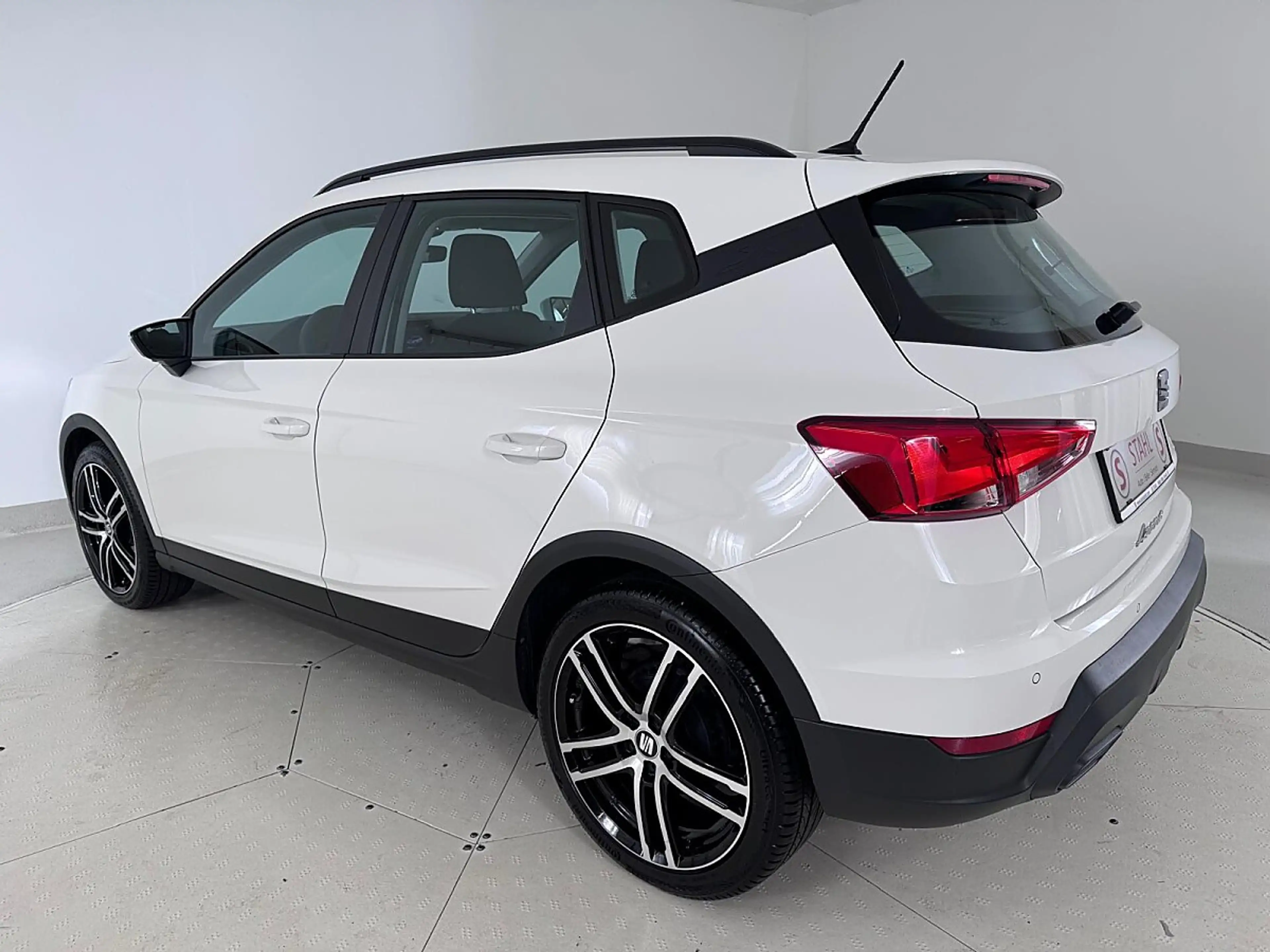 SEAT Arona 1,0 Eco TSI Reference — photo 4