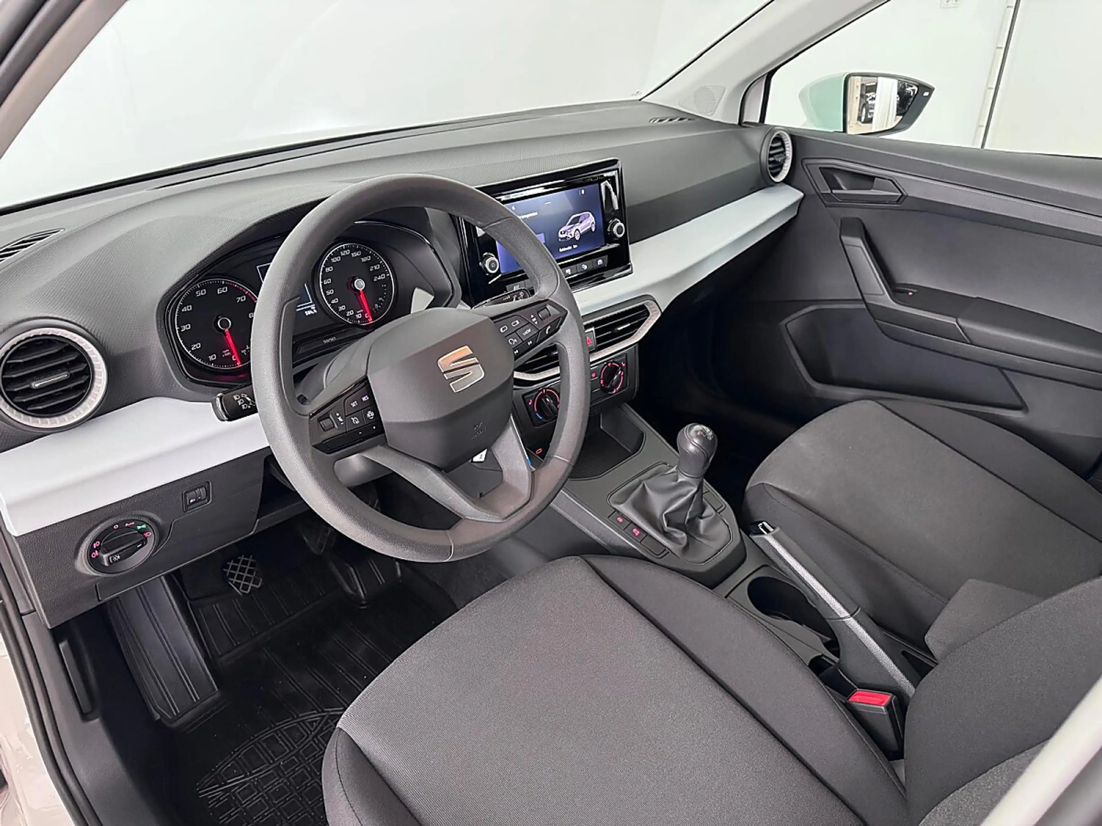 SEAT Arona 1,0 Eco TSI Reference — photo 9