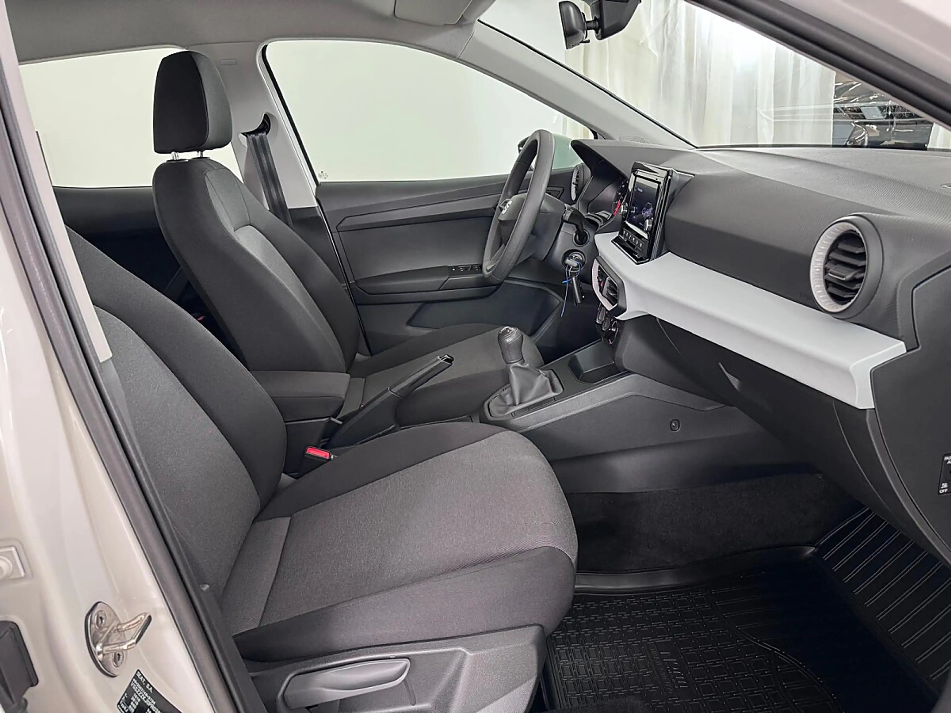 SEAT Arona 1,0 Eco TSI Reference — photo 11