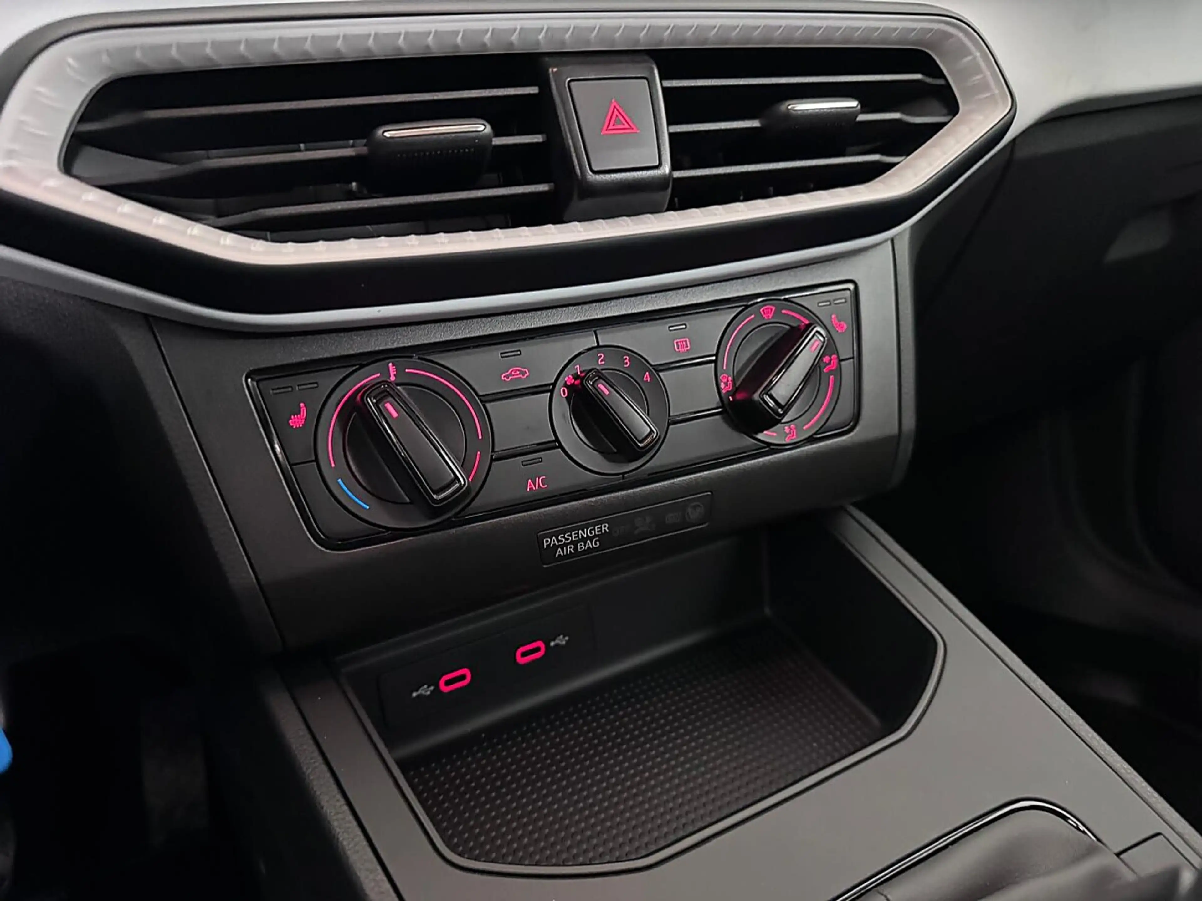 SEAT Arona 1,0 Eco TSI Reference — photo 21