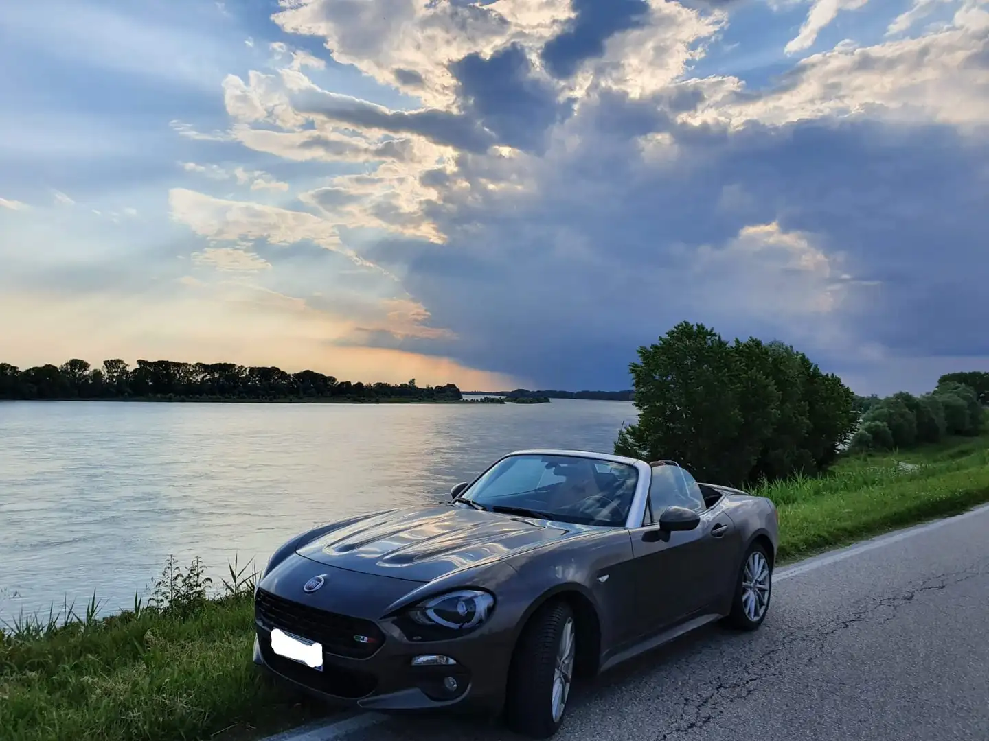 Fiat 124 Spider - dolce vita Italiana - 1