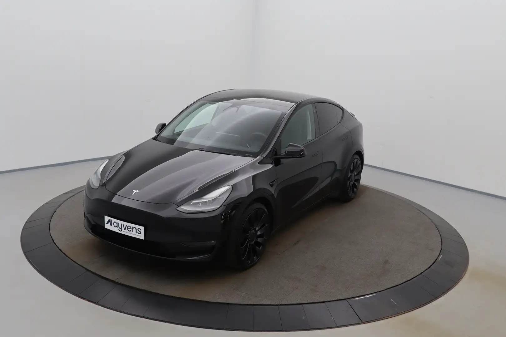 Tesla Model Y Performance Dual Motor Long Range Dual Motor LEDER Noir - 1