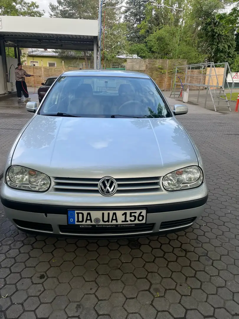 Volkswagen Golf 1.6 Grau - 1