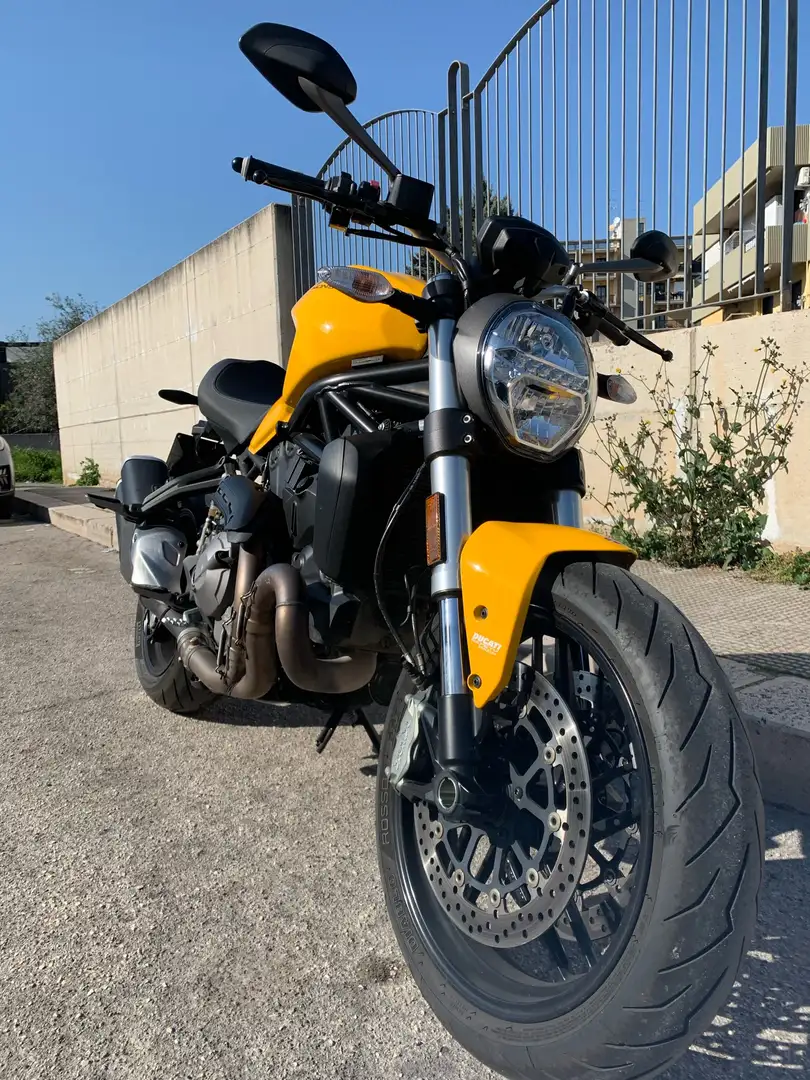 Ducati Monster 821 Żółty - 1