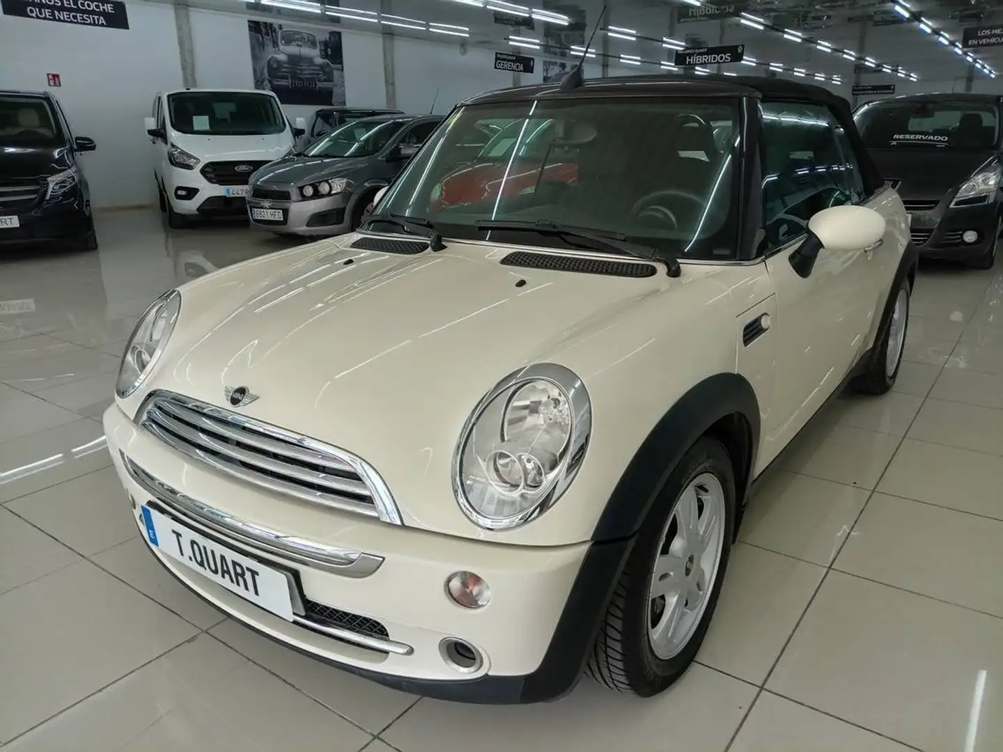 MINI One Cabrio Beige - 2
