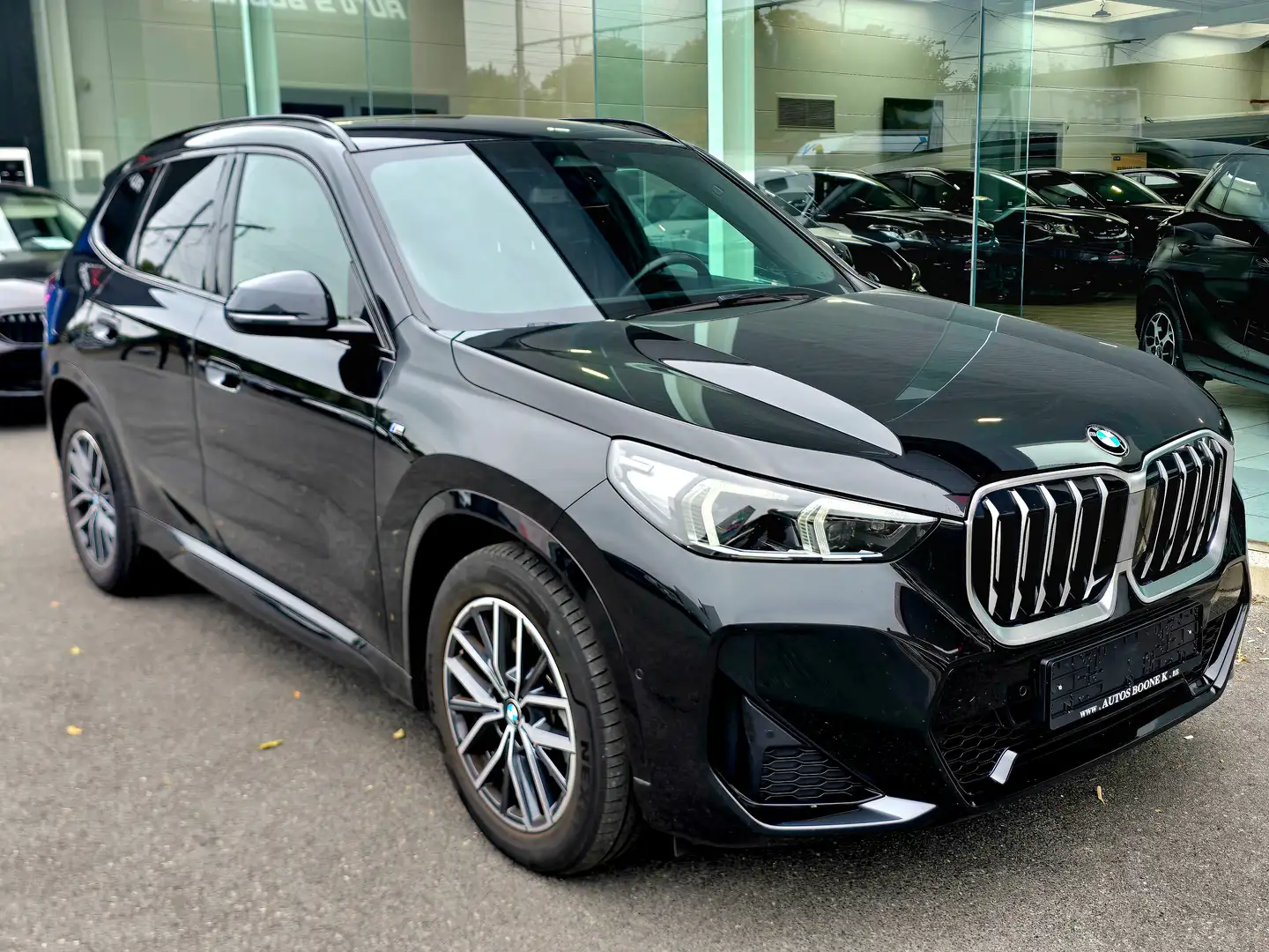 BMW X1 X1 sDrive18i Aut. M Sport Schwarz - 1