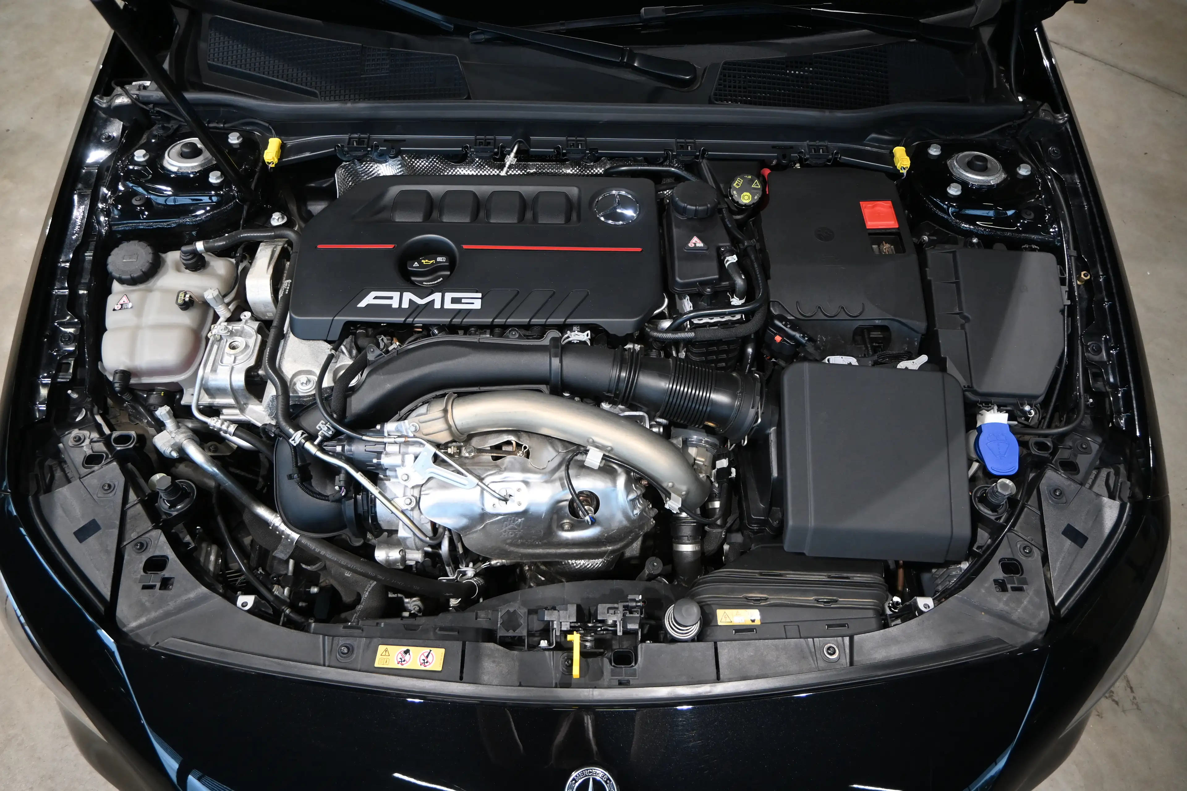 Mercedes-Benz A 35 AMG 4Matic **LED/LEDER/ALCANTARA/CC/DAB/NAV/CAM** — photo 36