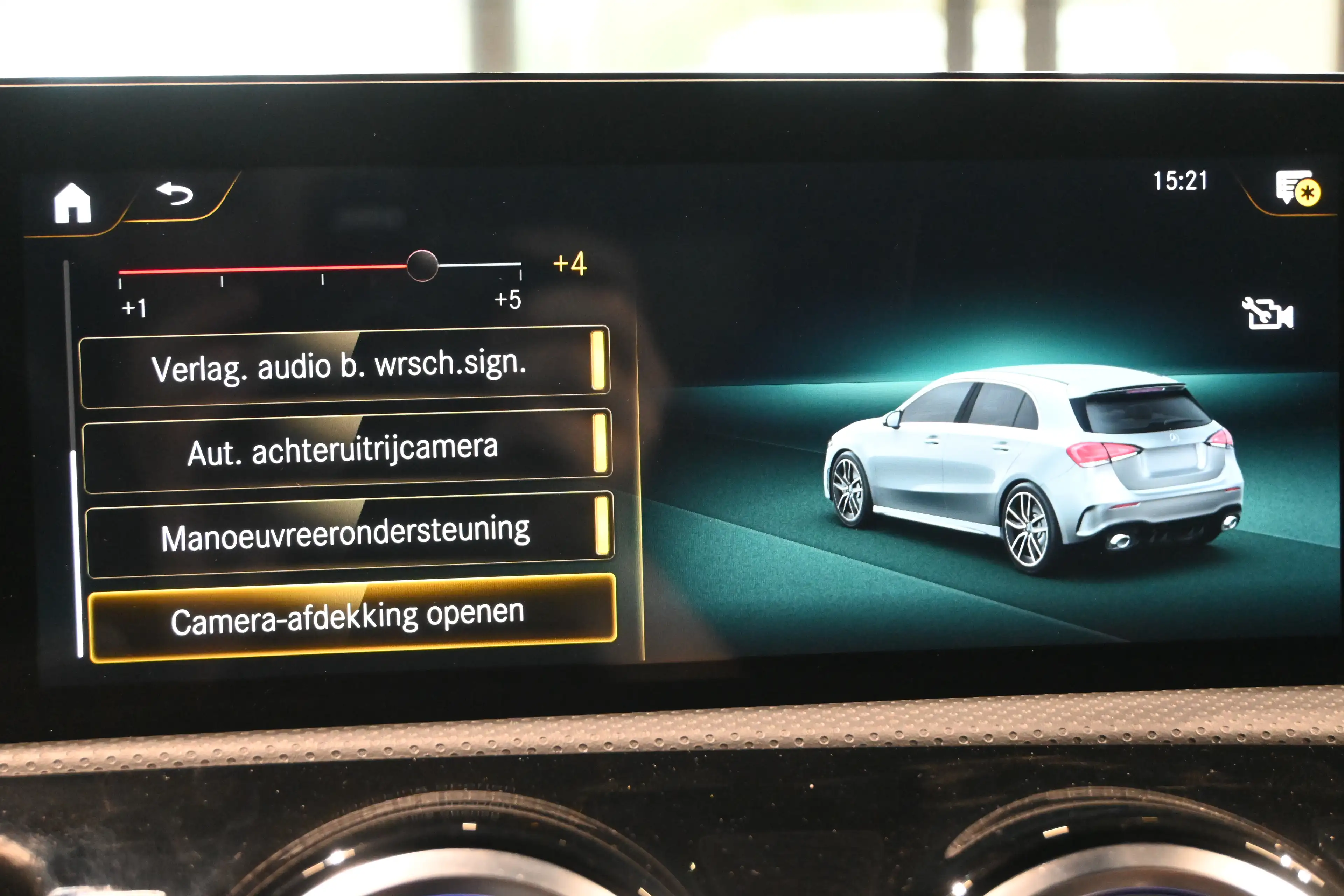 Mercedes-Benz A 35 AMG 4Matic **LED/LEDER/ALCANTARA/CC/DAB/NAV/CAM** — photo 32
