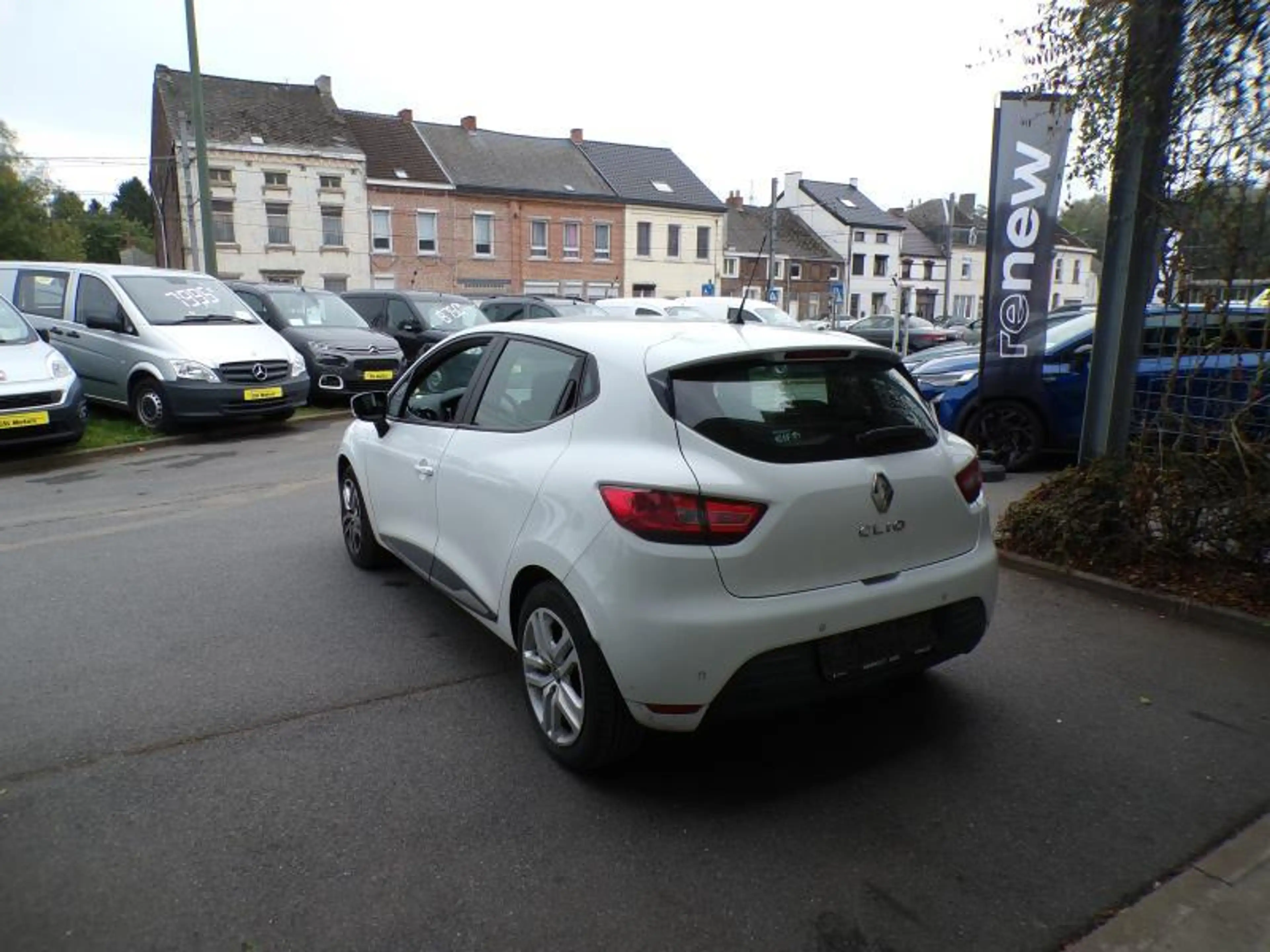 Renault Clio 0.9TCe 90cv Blanc 02/18 85546km Cruise USB DAB — photo 6