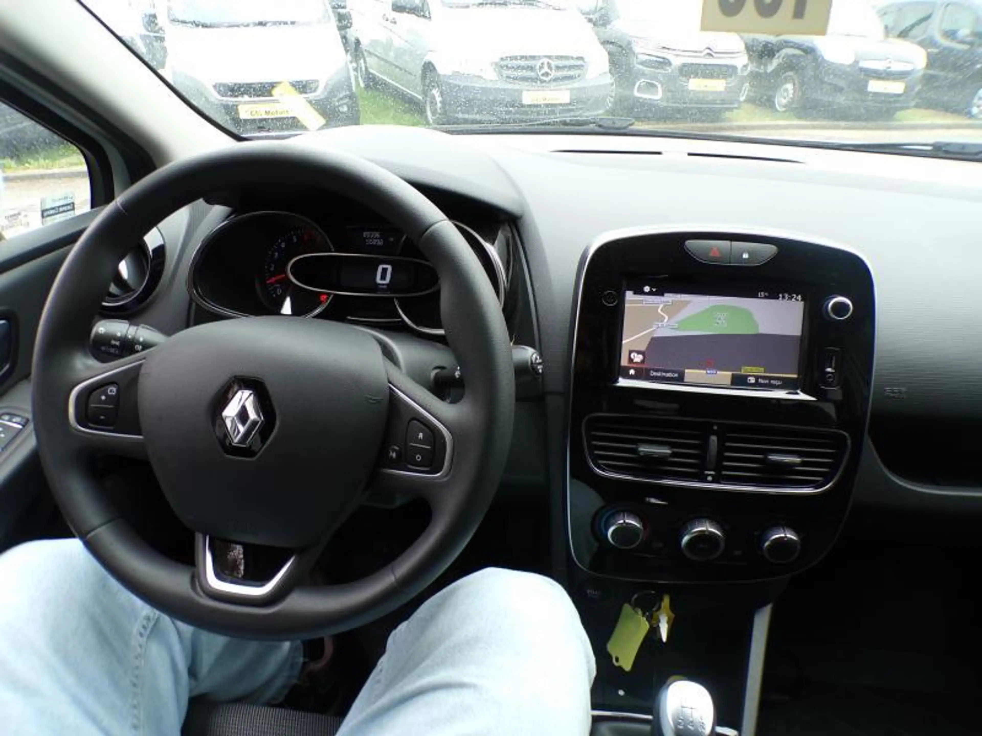 Renault Clio 0.9TCe 90cv Blanc 02/18 85546km Cruise USB DAB — photo 11