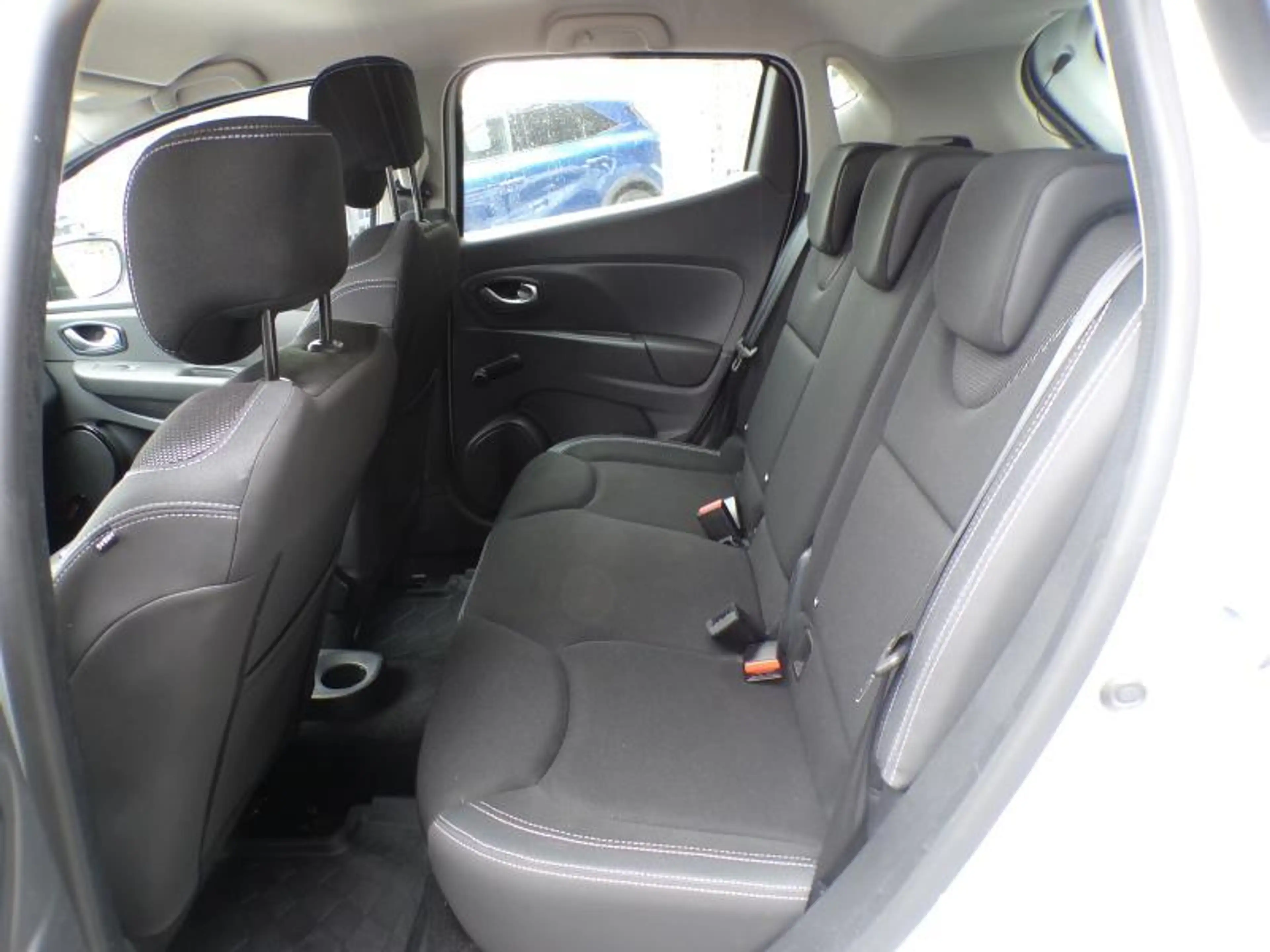 Renault Clio 0.9TCe 90cv Blanc 02/18 85546km Cruise USB DAB — photo 7