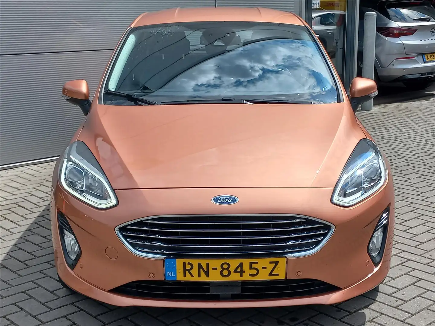 Ford Fiesta 1.0T 100pk Titanium + extra's | Climate control | Orange - 2